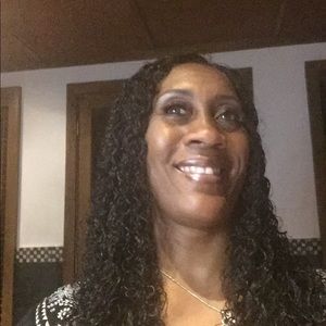 Meet your Posher, Kendra